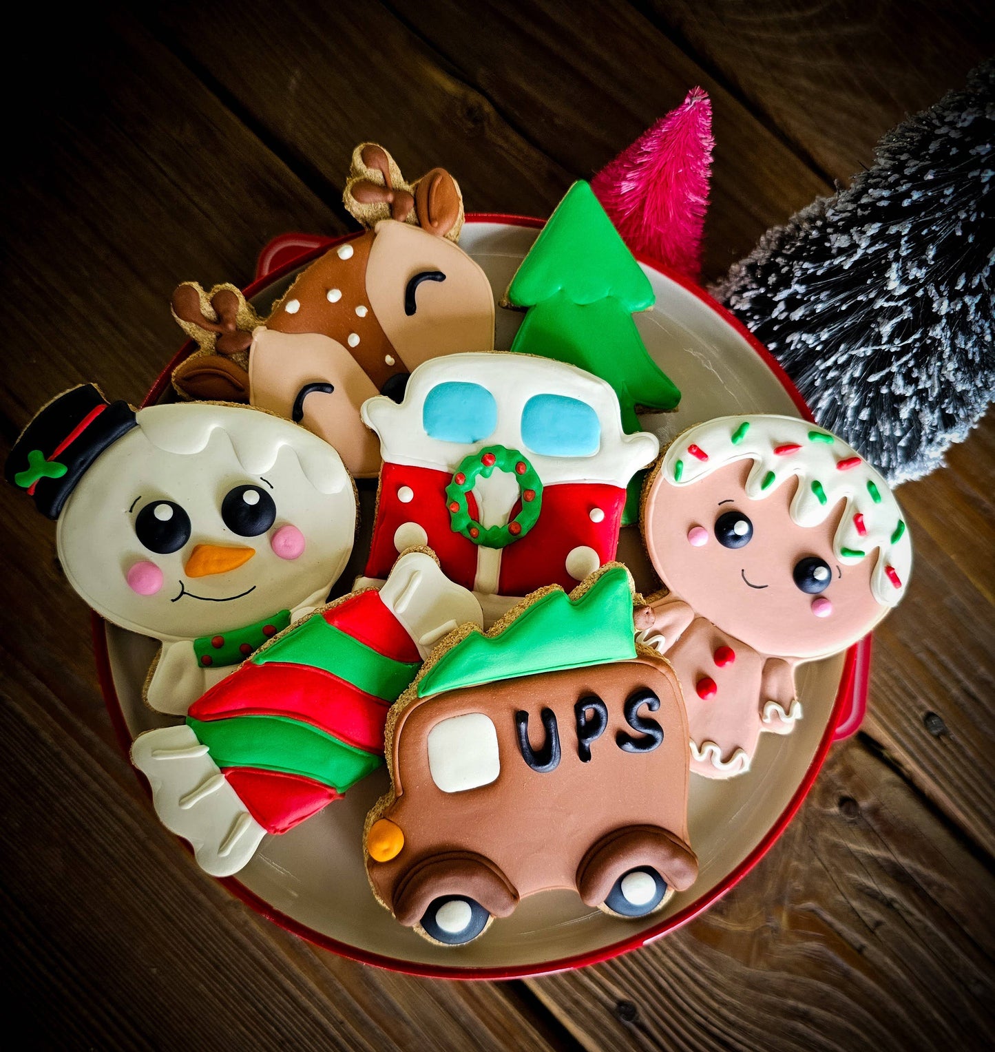 Butters Barkery & Pawtisserie - VW Christmas Car Dog Treat